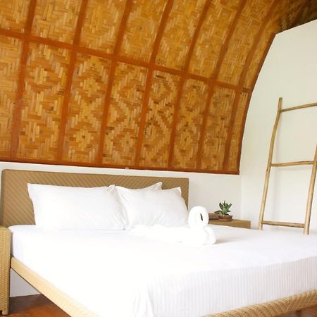 ג'נרל לונה Tropical Temple Siargao Resort מראה חיצוני תמונה